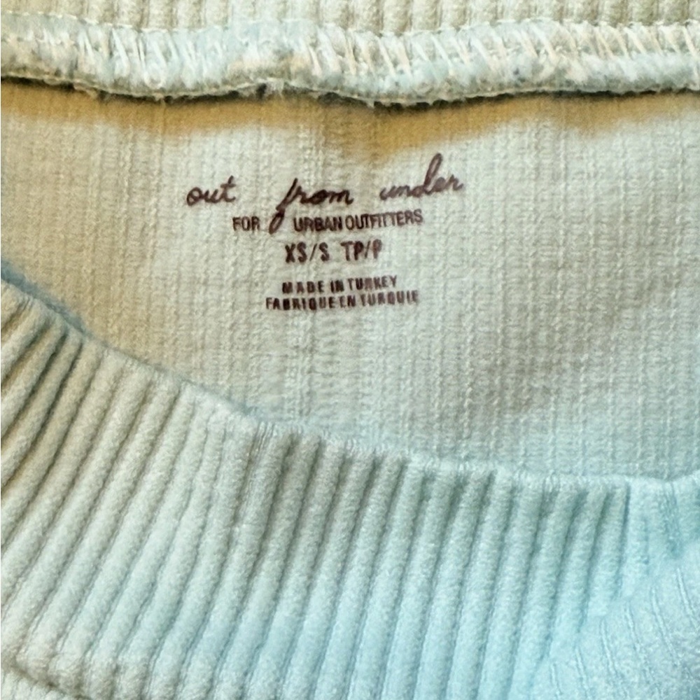 Women’s Urban Outfitters Light Blue Cutout Crop Tank Top. XS/S - Picture 4 of 5